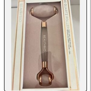 BeautyBio Rose Quartz Roller - Pink
